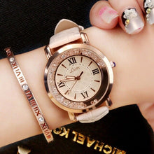 Load image into Gallery viewer, Luxury Women Watches Magnetic Starry Sky Female Clock Quartz Wristwatch 2019 New Fashion Ladies Wrist Watch Felogio