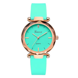 Classic Womens watch Multi-color Optional Fashion Womens Ladies Watches Geneva Silica Band Analog Quartz Wrist Watch Senhoras as